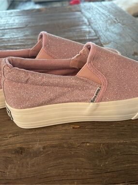 Alexis Bendel Women’s Pink Glitter Slip-On Platform Sneaker